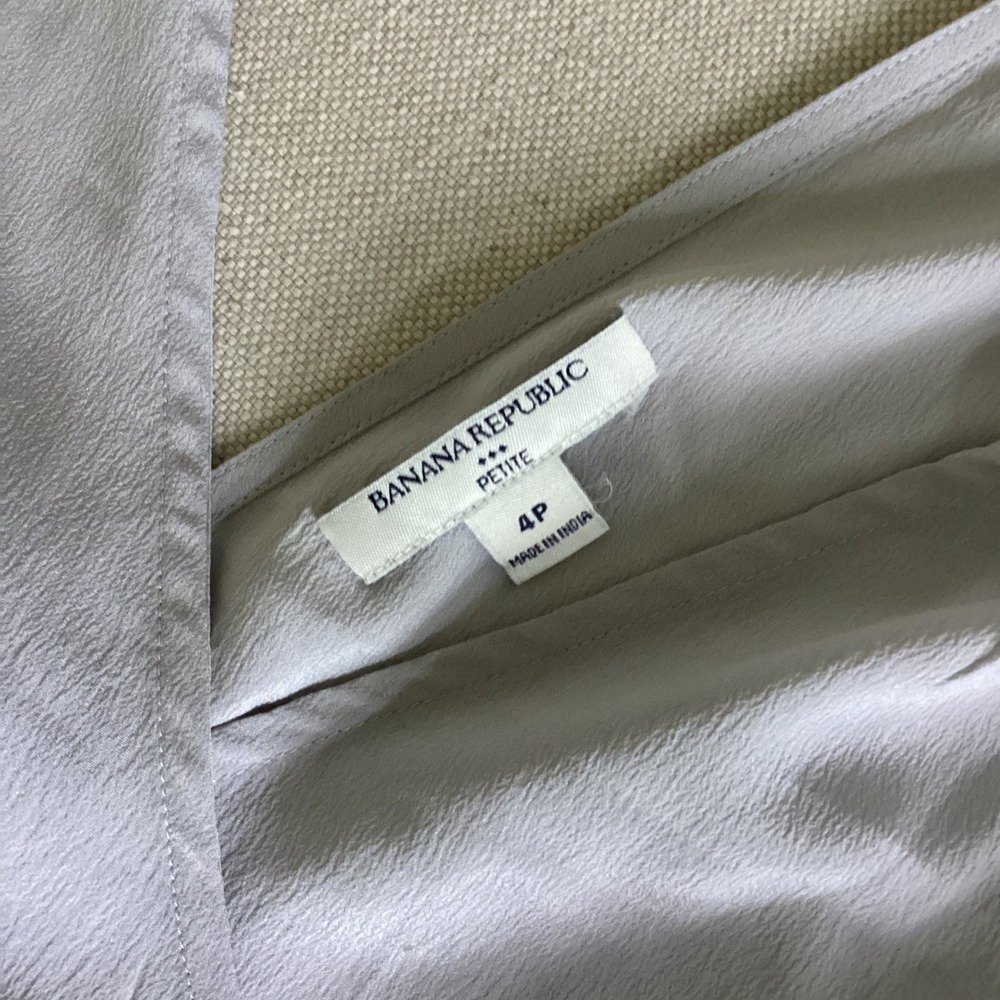 Banana Republic Cami Womens 4 Petite Gray Crepe Crossover Romance Feminine - Picture 5 of 6